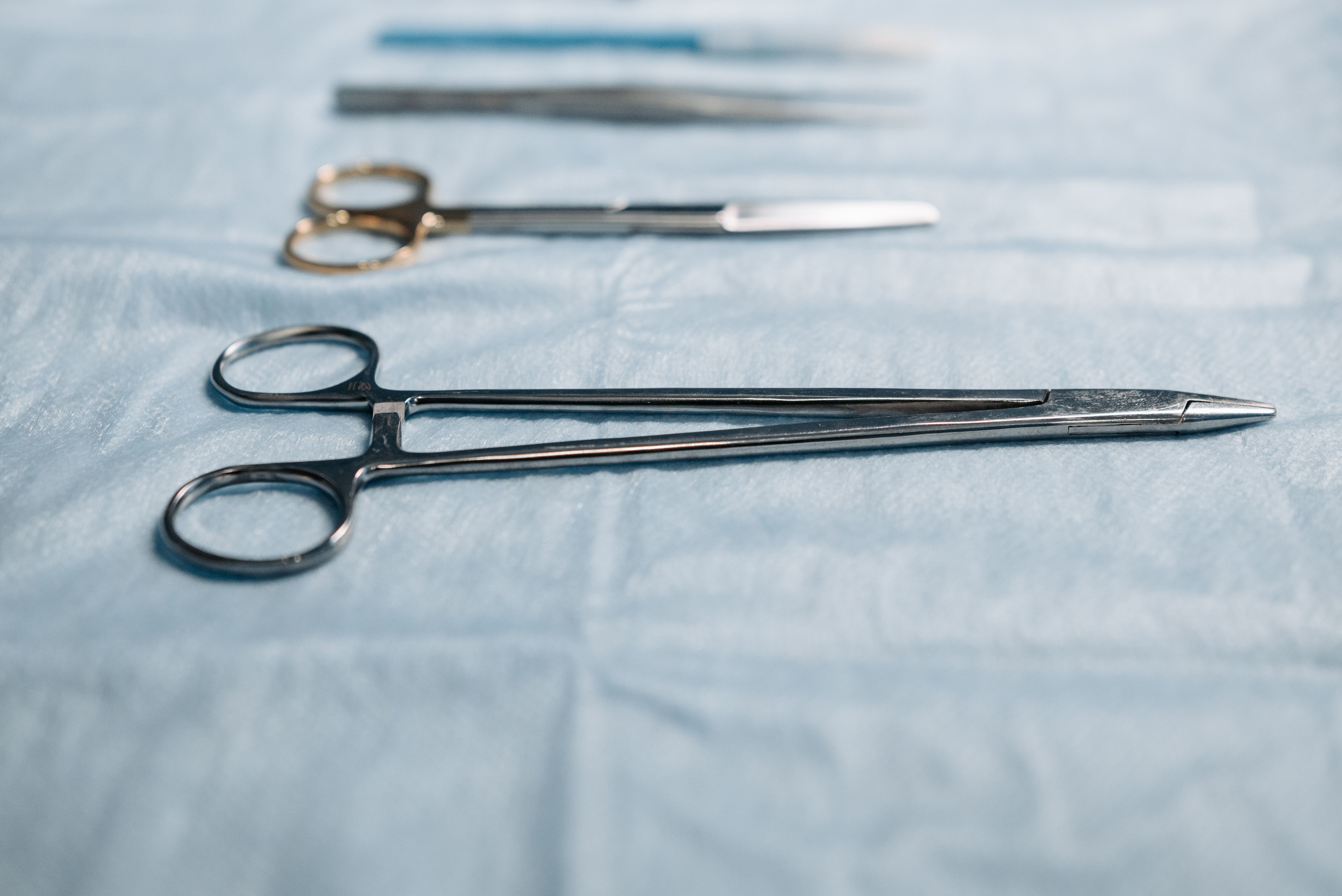 Sutures chirurgicales — photo non contractuelle